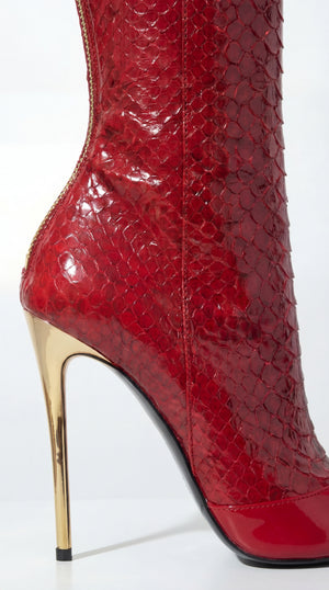 Devenir-Fetish (Pre-Order)